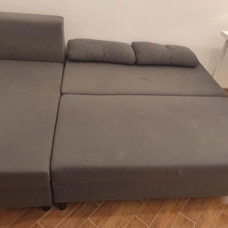 Nice Room With 2 Shared Bathrooms ,Wc , 2Km To Old Town -100M From Metro Szwedzka Warszawa Exteriör bild