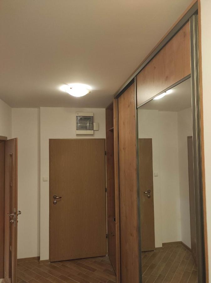 Nice Room With 2 Shared Bathrooms ,Wc , 2Km To Old Town -100M From Metro Szwedzka Warszawa Exteriör bild