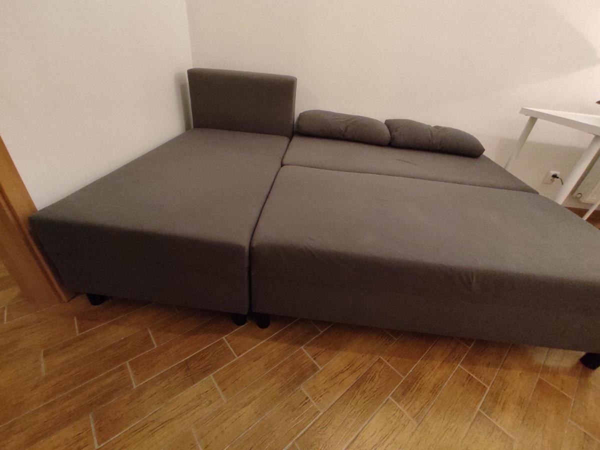 Nice Room With 2 Shared Bathrooms ,Wc , 2Km To Old Town -100M From Metro Szwedzka Warszawa Exteriör bild
