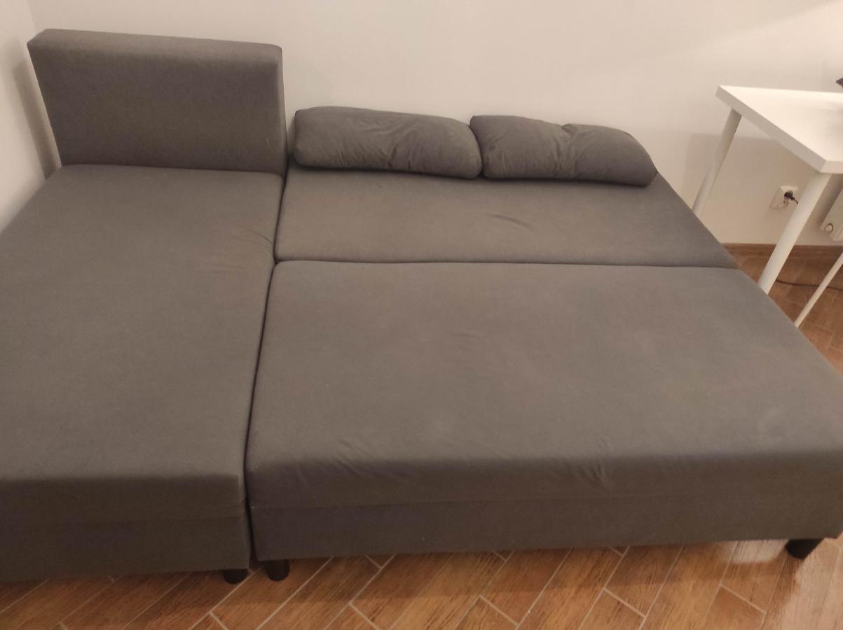 Nice Room With 2 Shared Bathrooms ,Wc , 2Km To Old Town -100M From Metro Szwedzka Warszawa Exteriör bild